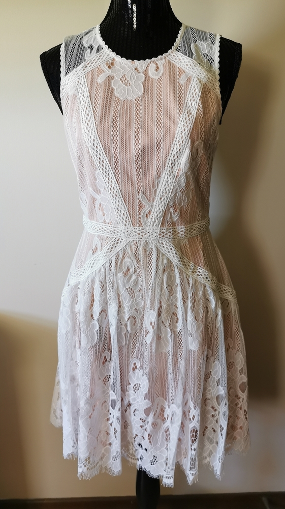 Adelyn Rae Lace Sleeveless Dress Size Small